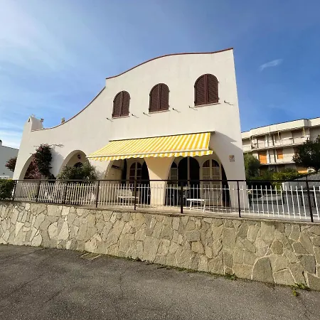 Casa La Perla - Con Terrazza Panoramica, Piscina E Free Parking
