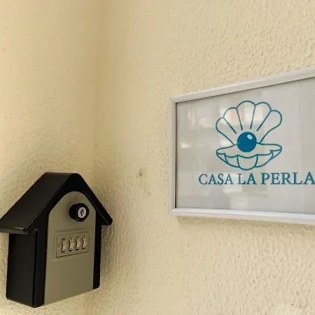 Apartamento Casa La Perla - Con Terrazza Panoramica, Piscina E Free Parking *