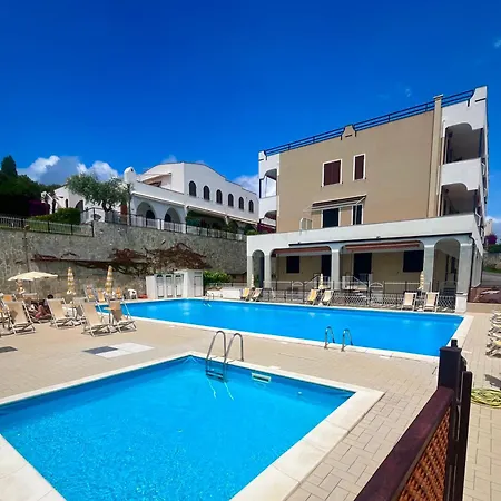 Casa La Perla - Con Terrazza Panoramica, Piscina E Free Parking Apartament