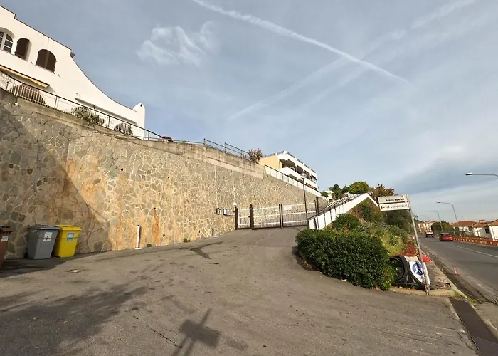 Casa La Perla - Con Terrazza Panoramica, Piscina E Free Parking דירה צ'ריאלה