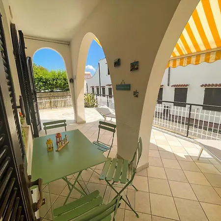 Casa La Perla - Con Terrazza Panoramica, Piscina E Free Parking * كيريالي
