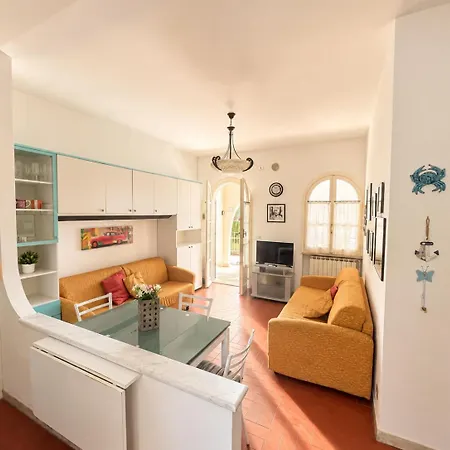 Lägenhet Casa La Perla - Con Terrazza Panoramica, Piscina E Free Parking