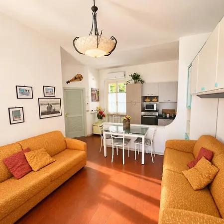Lägenhet Casa La Perla - Con Terrazza Panoramica, Piscina E Free Parking