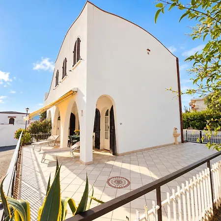 Casa La Perla - Con Terrazza Panoramica, Piscina E Free Parking *