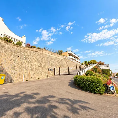 Casa La Perla - Con Terrazza Panoramica, Piscina E Free Parking *