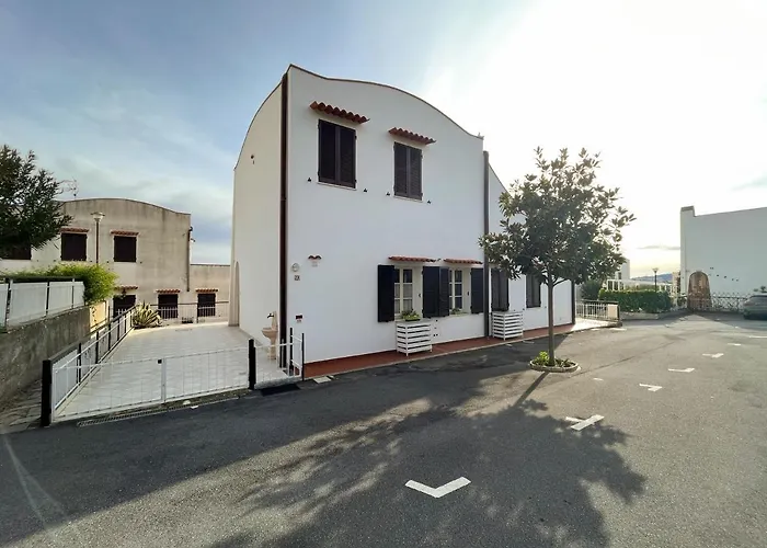 Casa La Perla - Con Terrazza Panoramica, Piscina E Free Parking Apartmán Ceriale